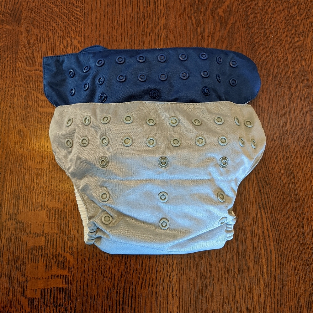 (2) BumGenius pocket-style 5.0